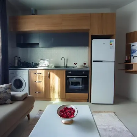 Апартаменты Charming 1-bed In Mahmutlar *